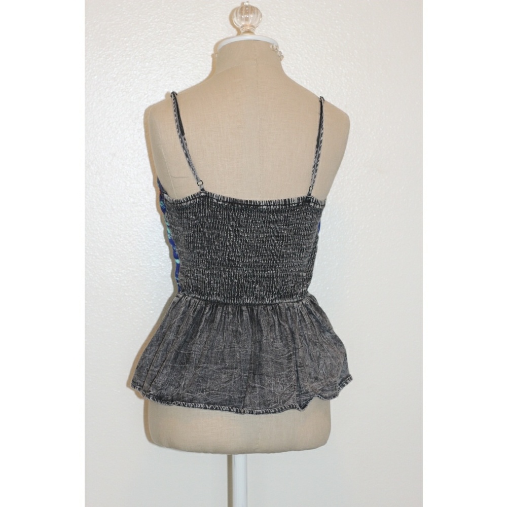 🌬Mutli-Colored Half Zip Peplum Tank Top🌬 - Picture 2 of 4